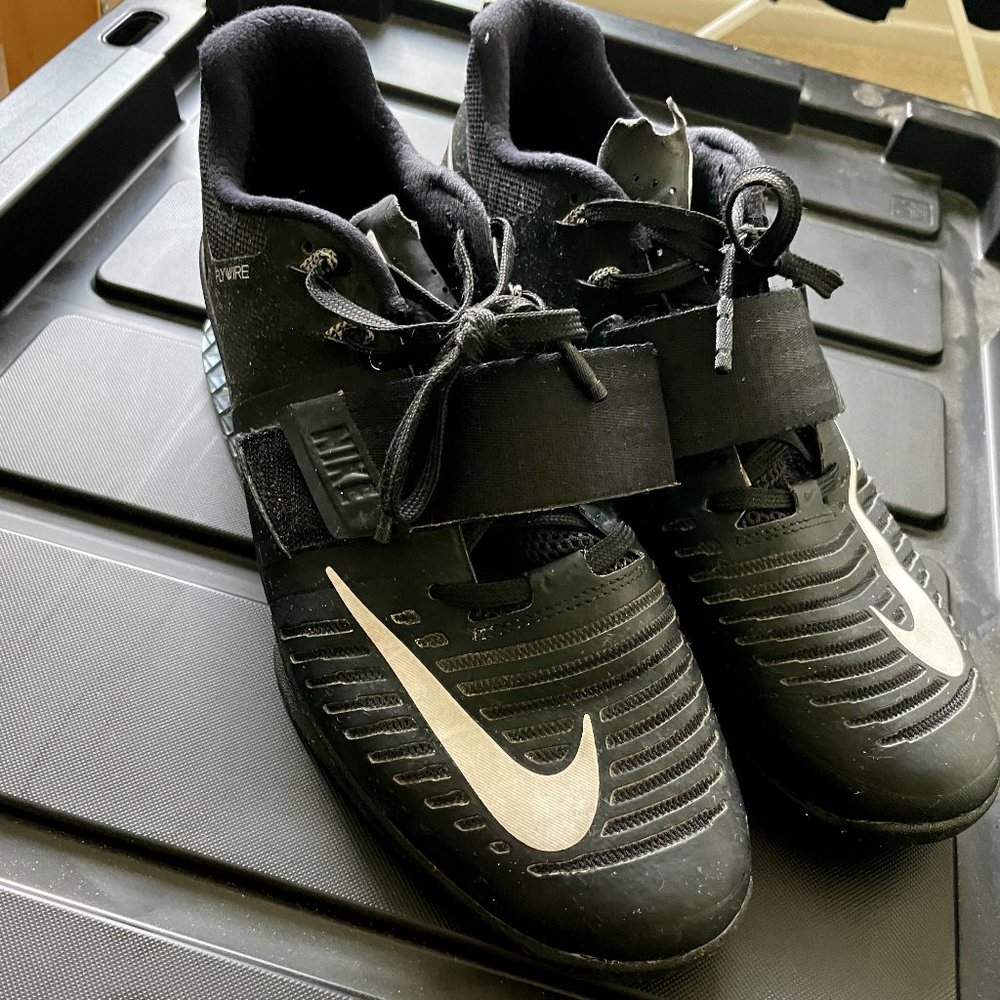 Nike Romaleo 3 Men's Weightlifting Shoes Size 10, Black